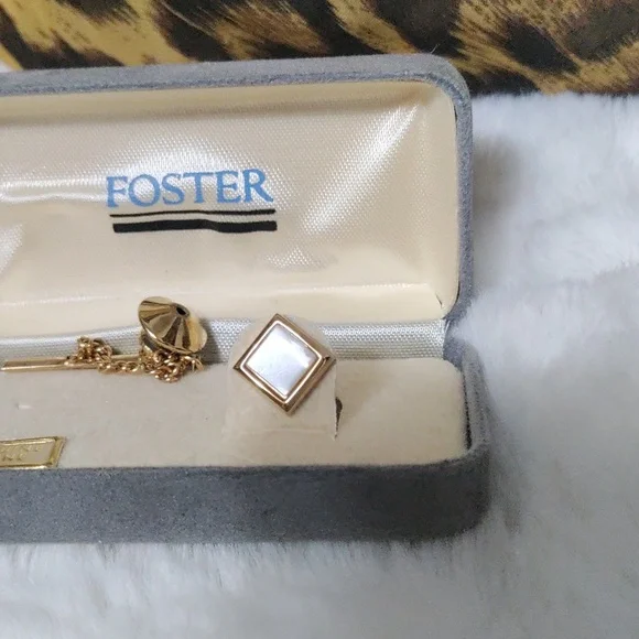 Men's Foster Gold Tie Tack Mother Of Pearl Stone - Picture 3 of 3